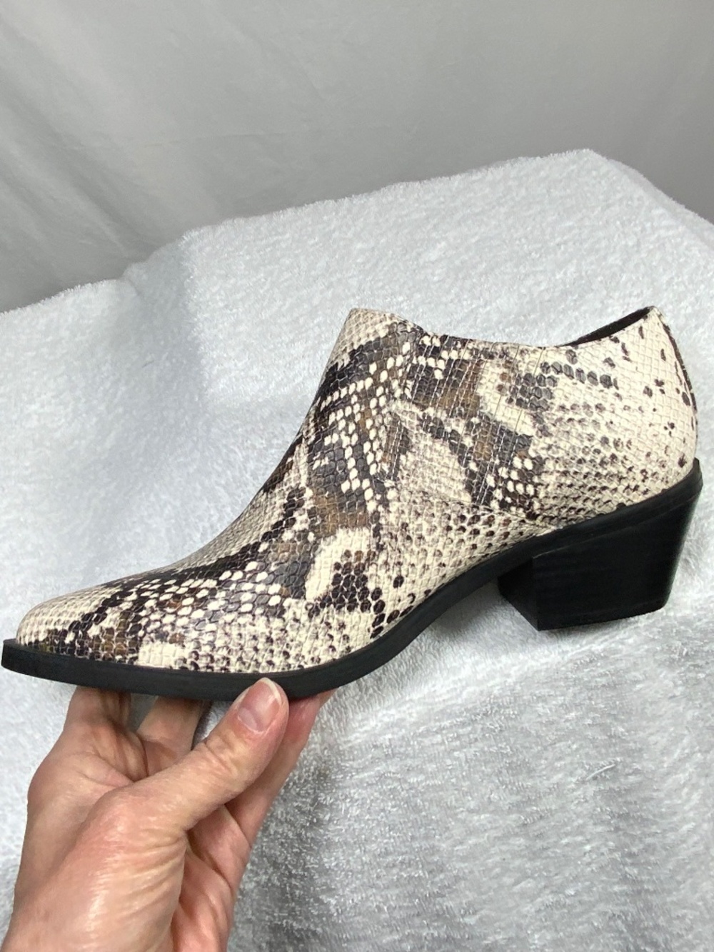 NWT - Steve Madden Snakeskin Lottie Bootie - Size 8.5 - Picture 4 of 12